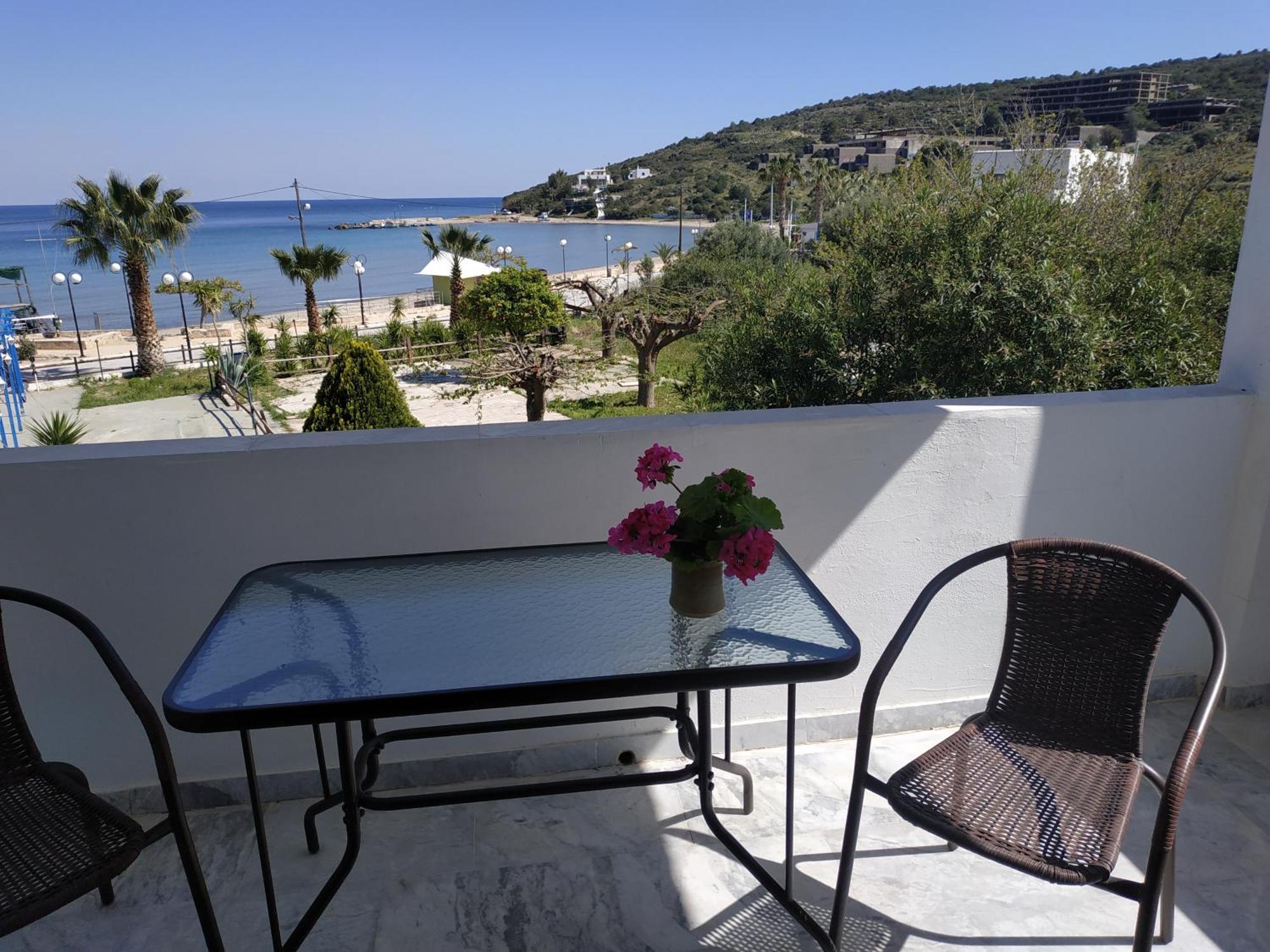 Παραθαλασσια Στουντιο Μιχαλιας Sea View Studio Michalias Agia Marina  Eksteriør billede
